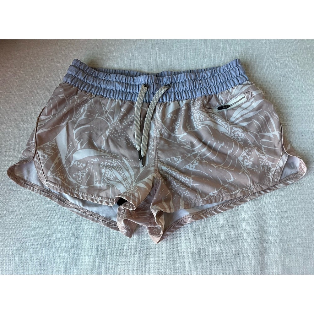 Vuori Shorts Women's Small Taupe Print Clementine Lined Athletic 2.5"